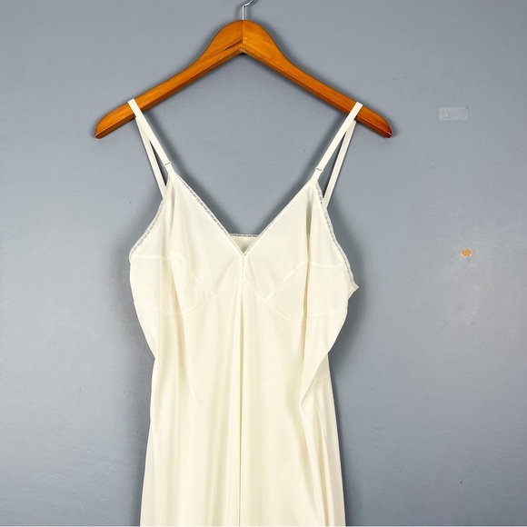 Lorraine Exclusive of Decoration Slip Dress Cream Nylon Full Length - Picture 2 of 10